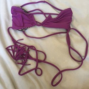 Strapless acacia top